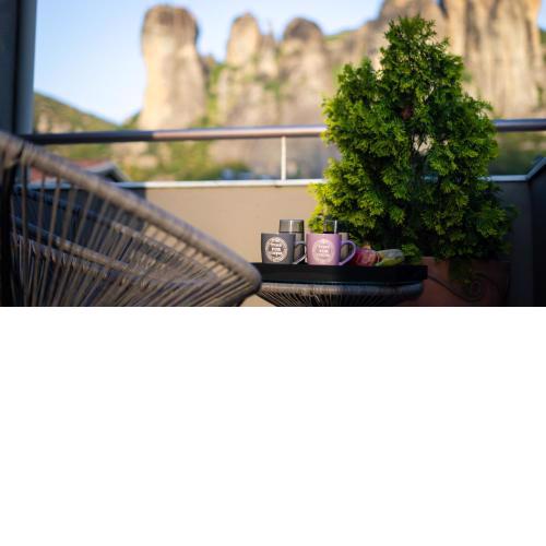 Rock State View - Unique Overlooking Meteora Flat