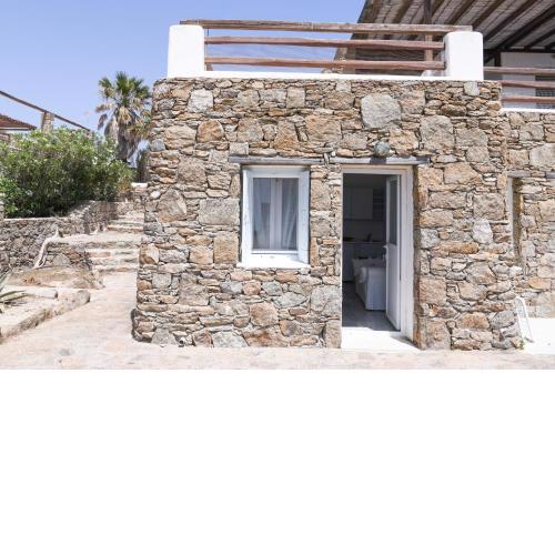 Rock Villa-Guest house by Neuvel
