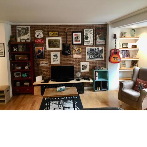 Rockandroll & Moto lovers con garage