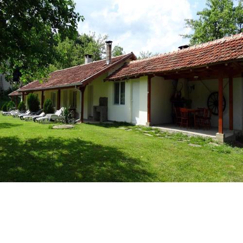 Roden Dom Holiday Home