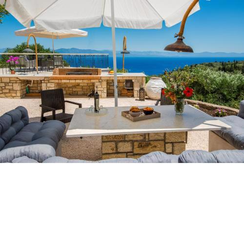 Romanatika Villa Paxos