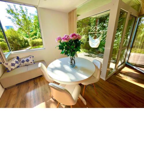 Romantic Living in the Old Town with Garden