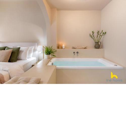 Romantic Luxury Hideaway Near Acropolis with Jacuzzi