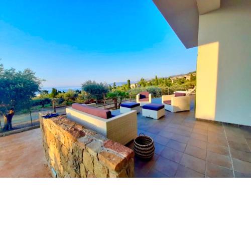 ROMANTIC VILLA - EOLIAN VIEW