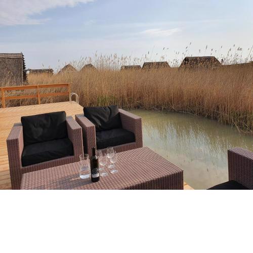 Romantika 5 Beach Bungalow