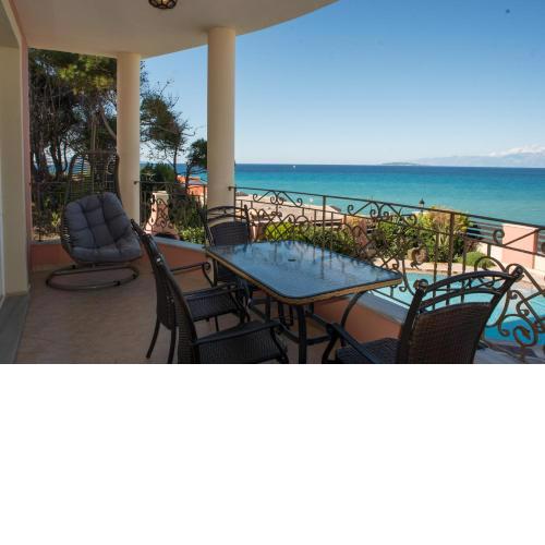 Romanza Villa