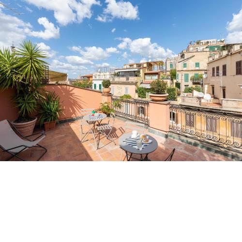 Rome As You Feel - Penthouse Apartment with Terrace on Spanish Steps