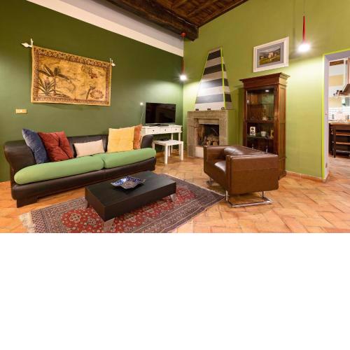 Rome as you feel - Vicolo delle Grotte