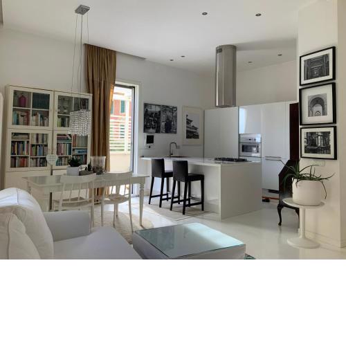 Rome, Beautiful Apartment in a Vintage Building