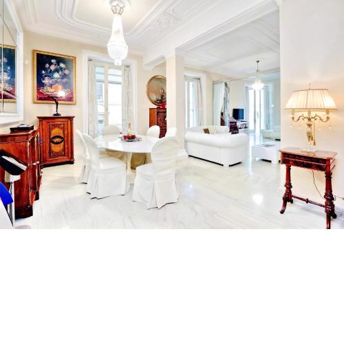 Rome luxyury apartment to Spanish Steps