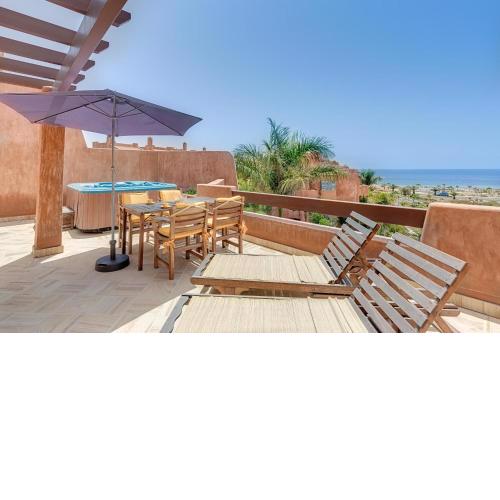 Romen 2-2 PENTHOUSE SEA VIEW & JACUZZI 2B