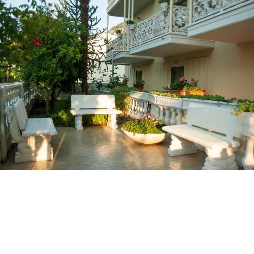 RONZI APARTMANT