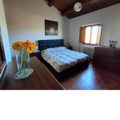 Room in BB - Bed Breakfast In vino veritas, relax and quiet above the Marches hills