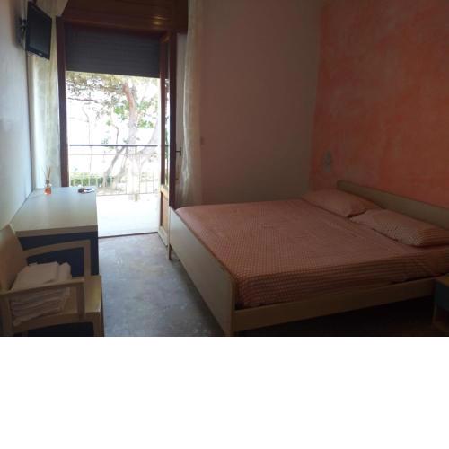 Room in BB - Spacious double room by the sea