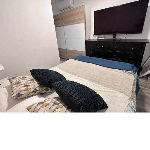 Room in Guest room - Double room with private bathroom
