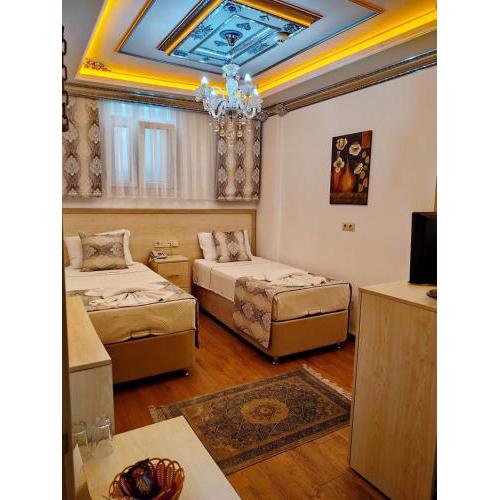 Room in Guest room - Economic Double Rppm-Basement in the heart of Old City