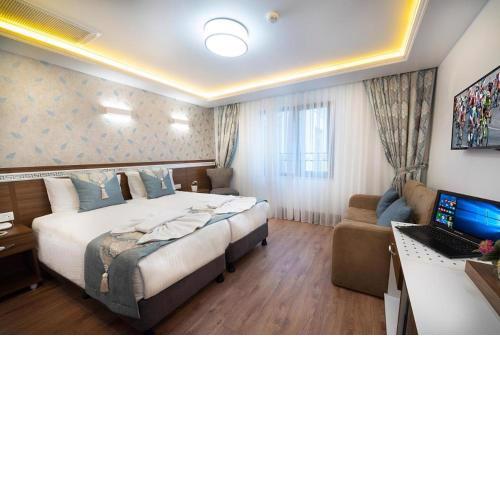 Room in Guest room - Lika Hotel - Standard Double or Twin Room in Istanbul