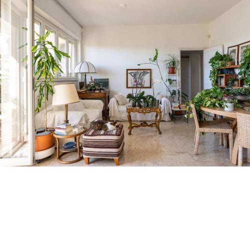 Room with shared bathroom in bright apartment! Between Mondello beach and the Historic Center!Free Park