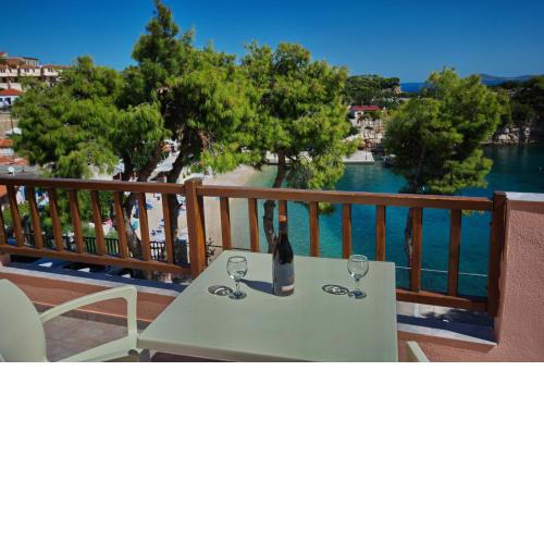 Rooms Apostolis