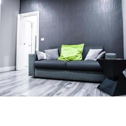 Rooms via Tacito