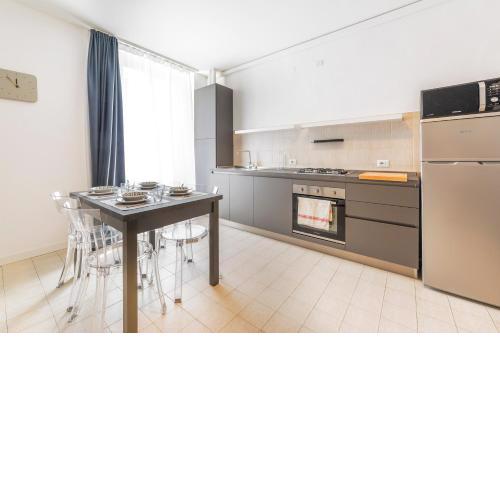 Roomy Apartments close to Subway M5!