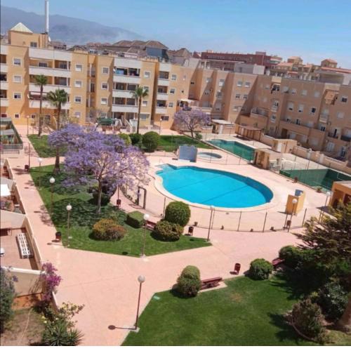 Roquetas de Mar, Apartamento, 2 dormitorios, Urbanización Las Salinas, cerca de la playa, de restaurantes y bares de tapas