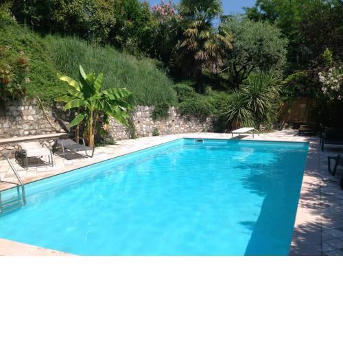 Rosa Camuna Holliday Home with Private Pool