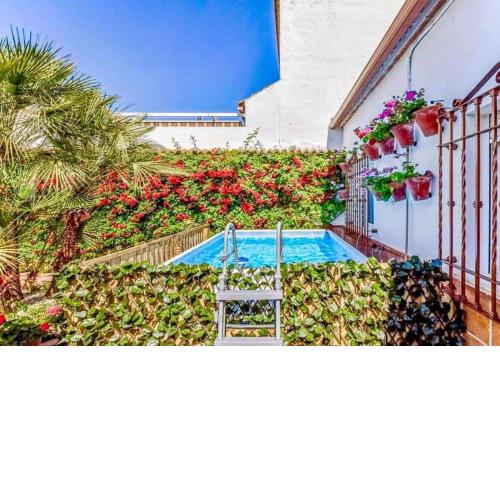 Rosarios House
