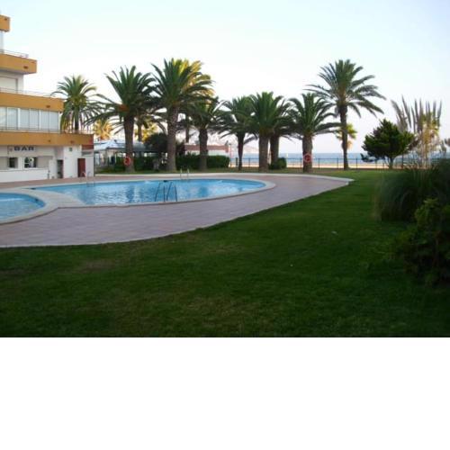 Rosas Holiday Center