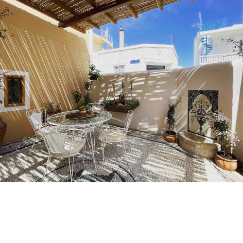 Rose traditional house