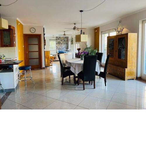 RoseHill Garden Villa