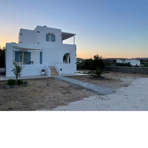 Rosemary Residence in Ampelas. 3 bedroom house