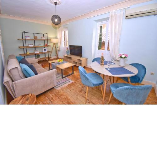 Roses Apartment in Corfu city centre