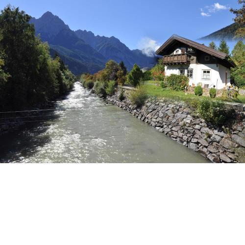 Rosis Cottage