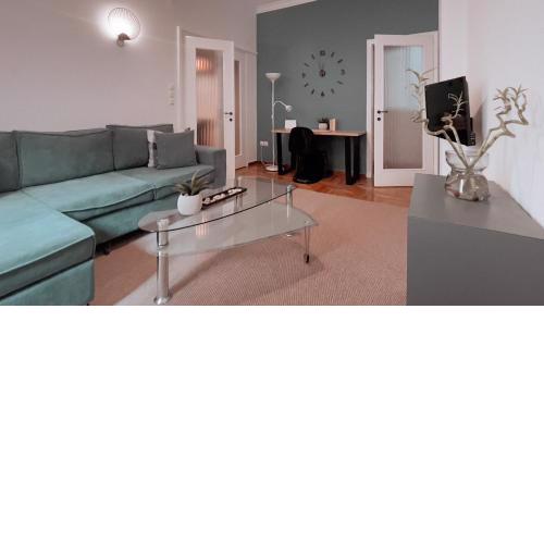 ROUBNB 2 ACROPOLIS APT