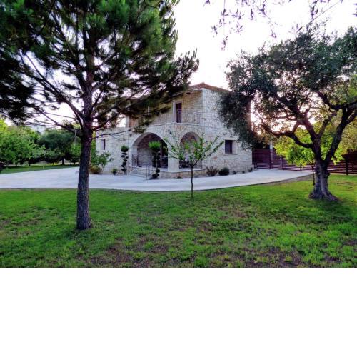 Rouveli Villa with private garden and barbeque