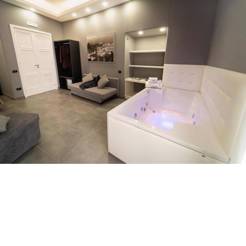 Royal Art H Duomo - Napoli Centro, by ClaPa Group