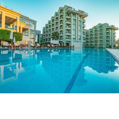 Royal Atlantis Spa & Resort
