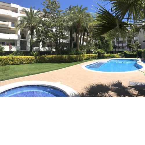 Royal llevant 1 1