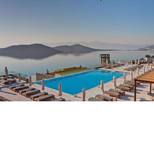 Royal Marmin Bay Boutique & Art Hotel