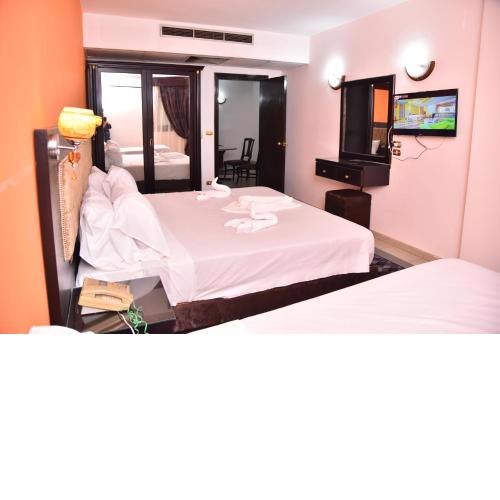 Royal Pyramids Hotel
