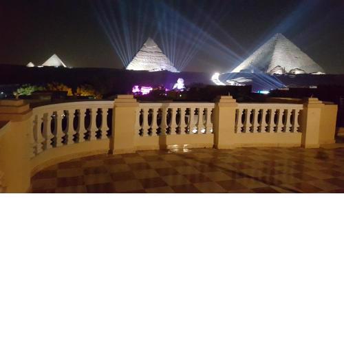 Royal Pyramids Inn