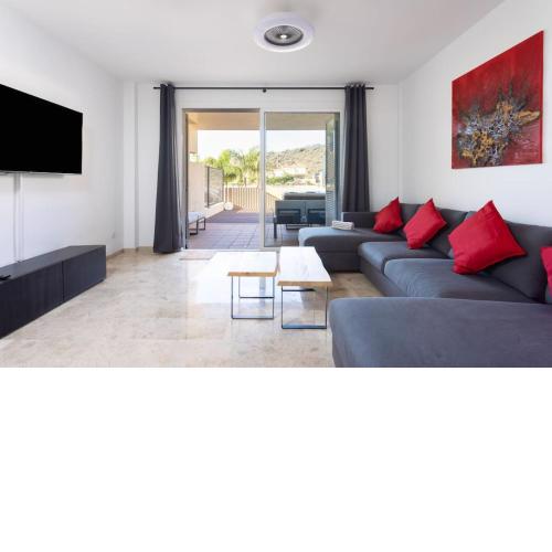 Royal Stay by Edén Rentals