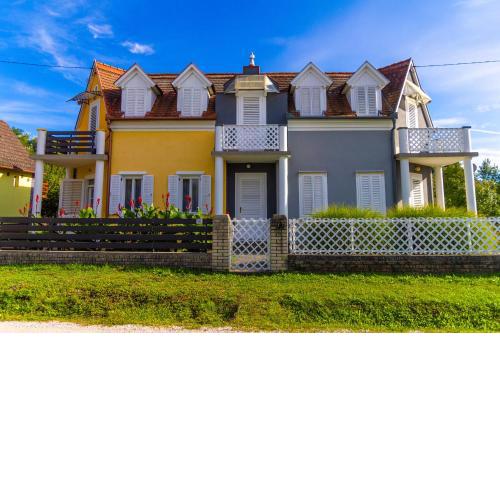 Róza Apartman - Balatonfenyves