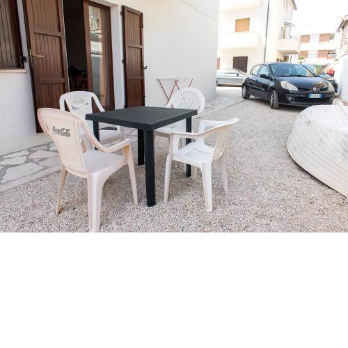 RS317 - Marcelli, bilocale in residence fronte mare