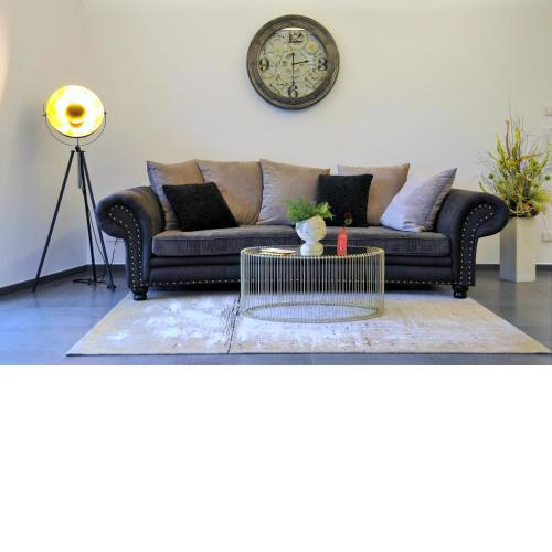 Ruhige Ferienwohnung mit Garten in Privatvilla