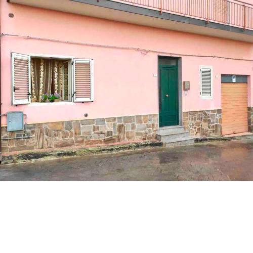 Ruhige & großzügige Ferienwohnung in Sizilien