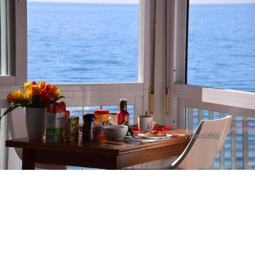 Ruselo Loft-Studio R607 or Apart 1 bedroom R408 Beachfront