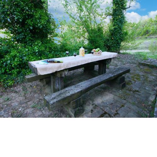 Rustic detached holiday home with spacious garden and lots of privacy