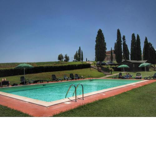 Rustic Farmhouse in Arbia Asciano with Terrace